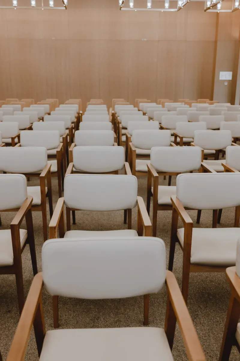 Van losse stoelen naar een rustige, herkenbare eetruimte